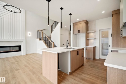 8533 223A Street Nw, Edmonton, AB - Indoor Photo Showing Kitchen