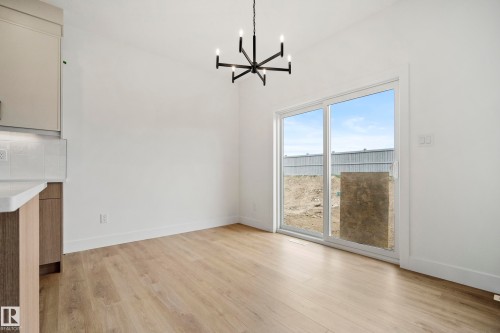 8533 223A Street Nw, Edmonton, AB - Indoor Photo Showing Other Room