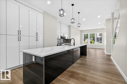 9814 155 Street Nw, Edmonton, AB - Indoor Photo Showing Kitchen With Upgraded Kitchen