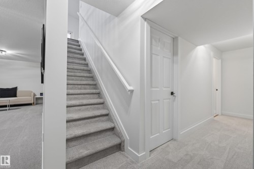 6741 162A Avenue Nw, Edmonton, AB - Indoor Photo Showing Other Room