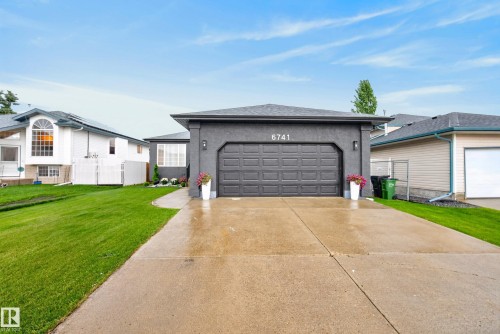 6741 162A Avenue Nw, Edmonton, AB - Outdoor