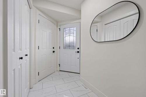 6741 162A Avenue Nw, Edmonton, AB - Indoor Photo Showing Other Room