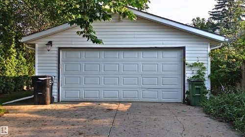10915 67 Avenue Nw, Edmonton, AB - Outdoor