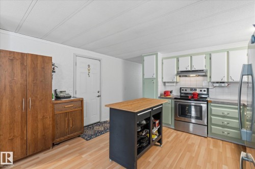 49 53222 Range Road 272, Rural Parkland County, AB - Indoor Photo Showing Kitchen