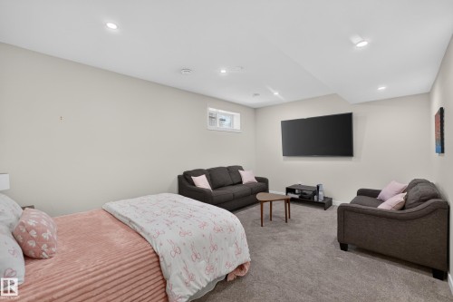 89 Sandalwood Place, Leduc, AB - Indoor Photo Showing Bedroom