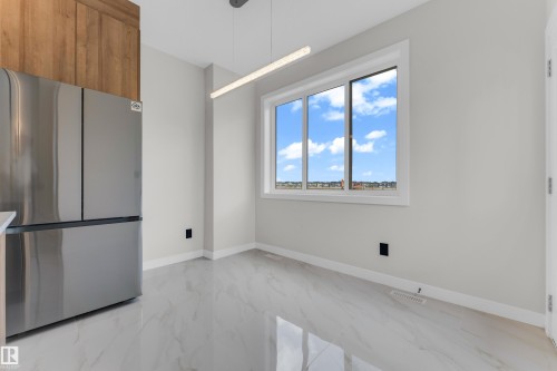 1912 48 Street Sw, Edmonton, AB - Indoor