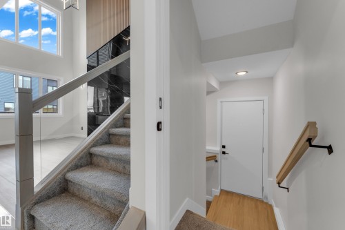 1912 48 Street Sw, Edmonton, AB - Indoor Photo Showing Other Room