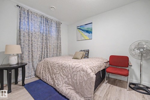 Bedroom - 22419 80 Avenue Nw, Edmonton, AB - Indoor Photo Showing Bedroom