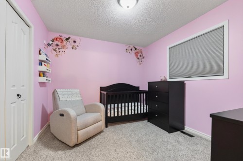 97 Foxboro Way, Sherwood Park, AB - Indoor Photo Showing Bedroom