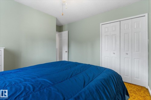 102 Spruce Glen, Spruce Grove, AB - Indoor Photo Showing Bedroom