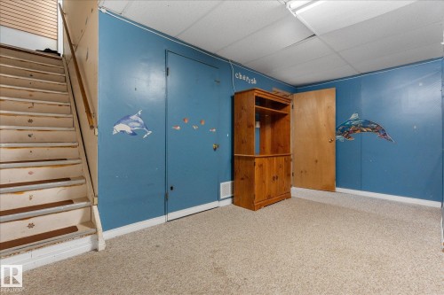 102 Spruce Glen, Spruce Grove, AB - Indoor Photo Showing Other Room