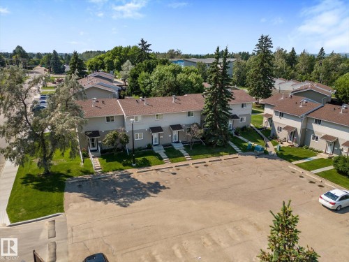 102 Spruce Glen, Spruce Grove, AB - Outdoor