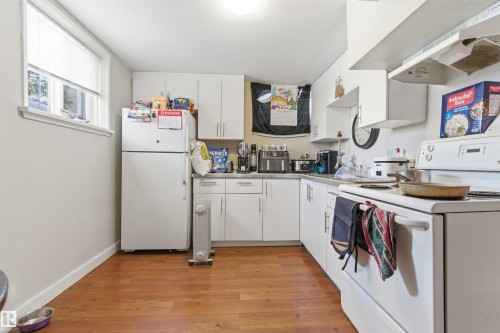 12758 117 Street Nw, Edmonton, AB - Indoor Photo Showing Kitchen