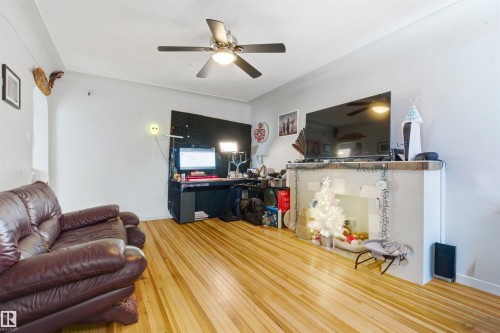 12758 117 Street Nw, Edmonton, AB - Indoor