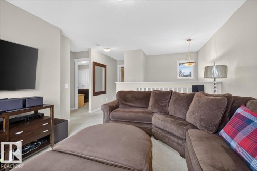 74 Everitt Dr Drive, St. Albert, AB - Indoor Photo Showing Living Room