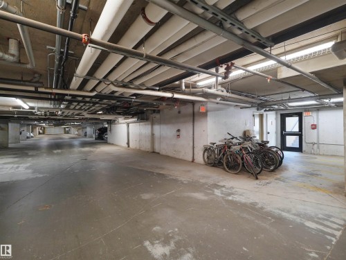 #417 12035 22 Av Sw, Edmonton, AB - Indoor Photo Showing Garage