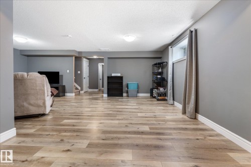 41 Meadowview Landing, Spruce Grove, AB - Indoor Photo Showing Other Room