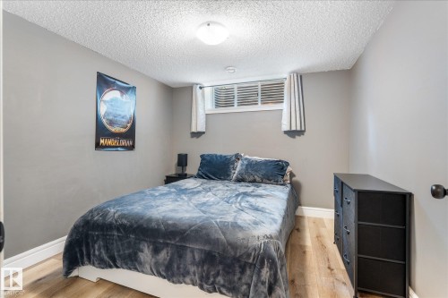 41 Meadowview Landing, Spruce Grove, AB - Indoor Photo Showing Bedroom