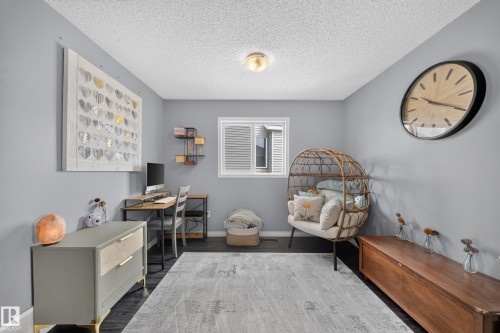 2155 67 Street Sw, Edmonton, AB - Indoor