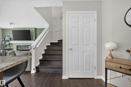 2155 67 Street Sw, Edmonton, AB - Indoor Photo Showing Other Room