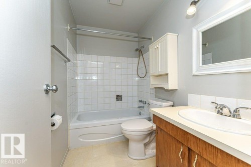 #310 14004 26 St Nw, Edmonton, AB - Indoor Photo Showing Bathroom