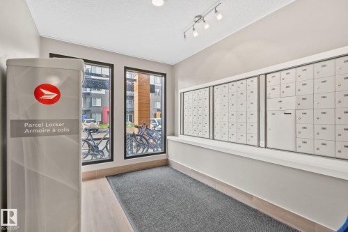 #226 344 Windermere Rd Nw, Edmonton, AB - Indoor Photo Showing Other Room