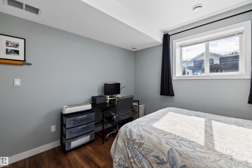 11432 87 Street Nw, Edmonton, AB - Indoor Photo Showing Bedroom