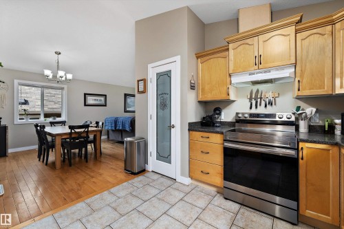 11432 87 Street Nw, Edmonton, AB - Indoor Photo Showing Kitchen