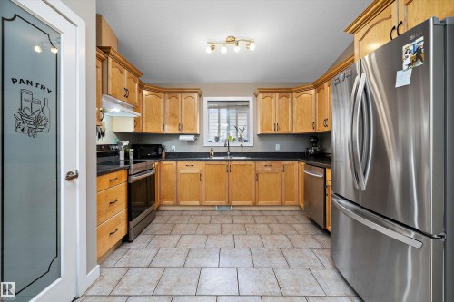 11432 87 Street Nw, Edmonton, AB - Indoor Photo Showing Kitchen