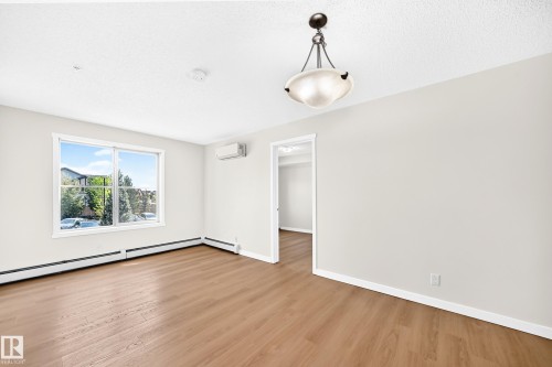 #206 3315 James Mowatt Tr Sw, Edmonton, AB - Indoor