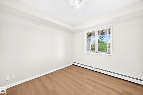 #206 3315 James Mowatt Tr Sw, Edmonton, AB - Indoor Photo Showing Other Room