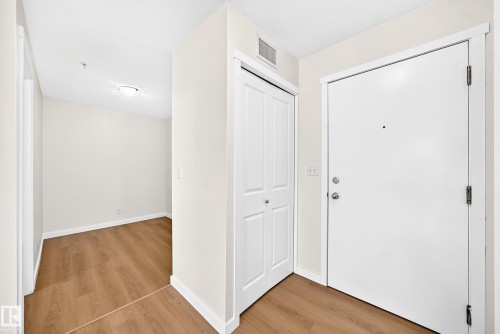 #206 3315 James Mowatt Tr Sw, Edmonton, AB - Indoor Photo Showing Other Room