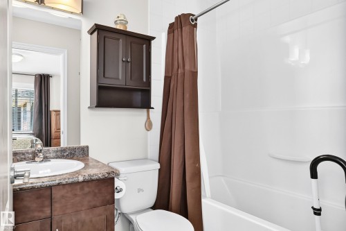 2681 Sir Arthur Currie Way Nw, Edmonton, AB - Indoor Photo Showing Bathroom