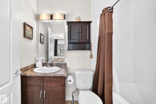 2681 Sir Arthur Currie Way Nw, Edmonton, AB - Indoor Photo Showing Bathroom