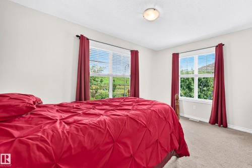 2681 Sir Arthur Currie Way Nw, Edmonton, AB - Indoor Photo Showing Bedroom