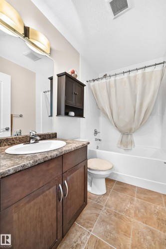 2681 Sir Arthur Currie Way Nw, Edmonton, AB - Indoor Photo Showing Bathroom