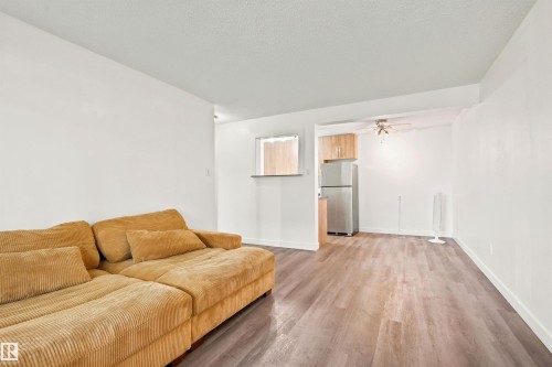 #112 10529 93 St Nw, Edmonton, AB - Indoor