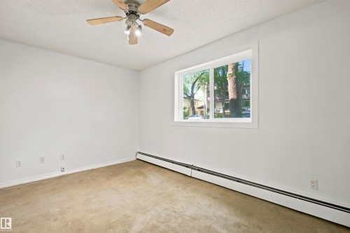 #112 10529 93 St Nw, Edmonton, AB - Indoor Photo Showing Other Room
