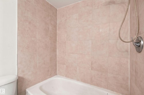 #112 10529 93 St Nw, Edmonton, AB - Indoor Photo Showing Bathroom