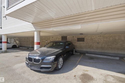 #112 10529 93 St Nw, Edmonton, AB - Indoor Photo Showing Garage