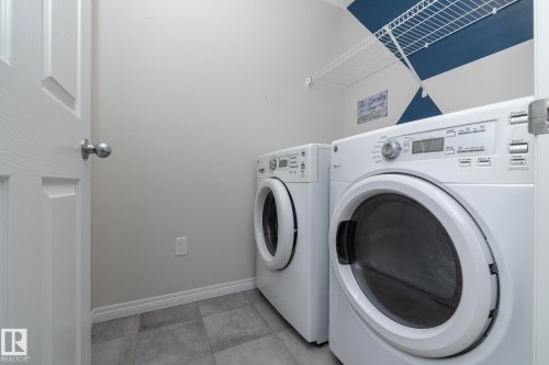 5233 Crabapple Link Sw, Edmonton, AB - Indoor Photo Showing Laundry Room