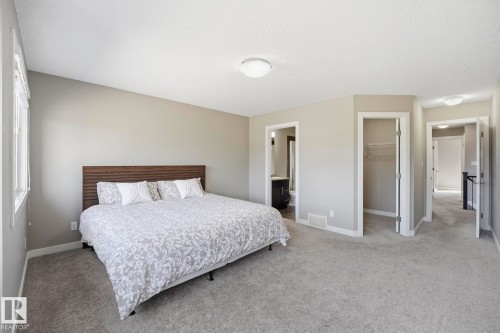 #9 94 Longview Dr, Spruce Grove, AB - Indoor Photo Showing Bedroom