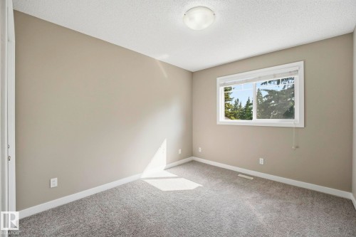 #9 94 Longview Dr, Spruce Grove, AB - Indoor Photo Showing Other Room