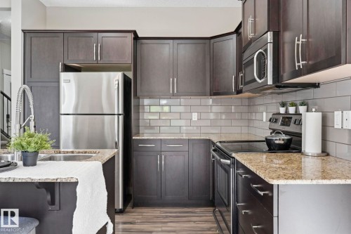 #9 94 Longview Dr, Spruce Grove, AB - Indoor Photo Showing Kitchen With Stainless Steel Kitchen With Upgraded Kitchen