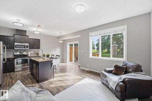 #9 94 Longview Dr, Spruce Grove, AB - Indoor Photo Showing Kitchen With Stainless Steel Kitchen