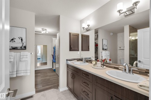 11 Rolston Close, Leduc, AB - Indoor Photo Showing Bathroom