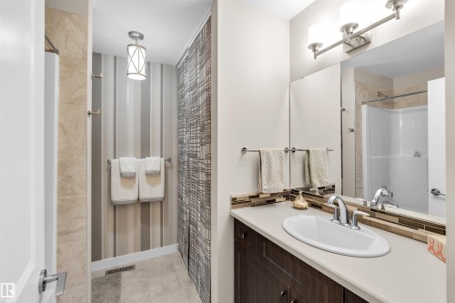 11 Rolston Close, Leduc, AB - Indoor Photo Showing Bathroom