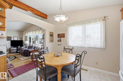 15204 75A Street Nw, Edmonton, AB - Indoor Photo Showing Dining Room