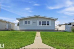15204 75A Street NW  Edmonton, AB T5C 1A7