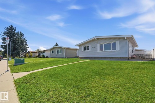 15204 75A Street Nw, Edmonton, AB - Outdoor